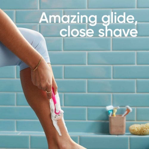 Gillette Venus Women's ComfortGlide White Tea Scented Moisture Bars 3-Blade Disposable Razors Perspective: left