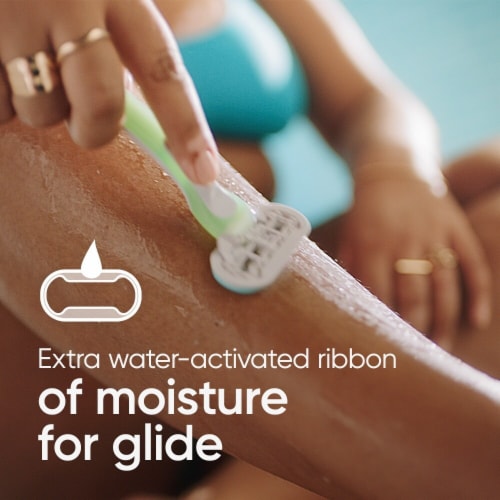 Gillette Venus Extra Smooth Green Disposable Women's Razors Perspective: left