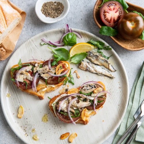 Chicken of the Sea Wild Caught Sardines in Olive Oil Perspective: left