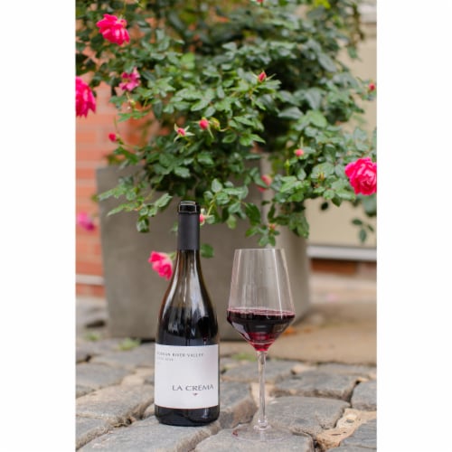 La Crema Russian River Valley Pinot Noir California Red Wine Perspective: left