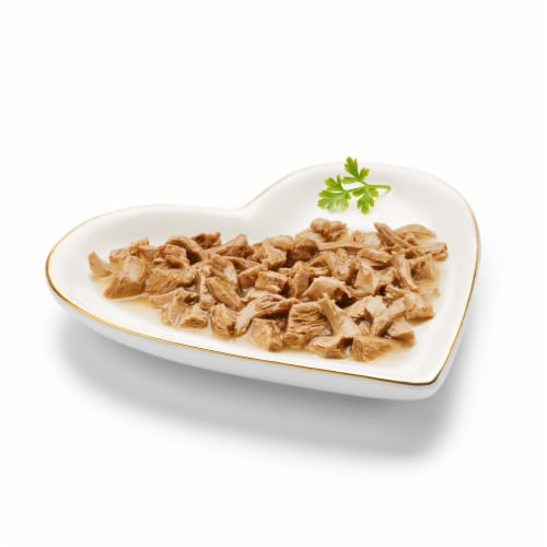 Fancy Feast® Grilled Liver & Chicken Feast in Gravy Wet Cat Food Perspective: left