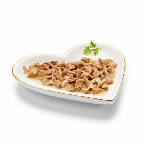 Purina Fancy Feast Grilled Wet Cat Food in Gravy Chicken & Beef Feast Perspective: left