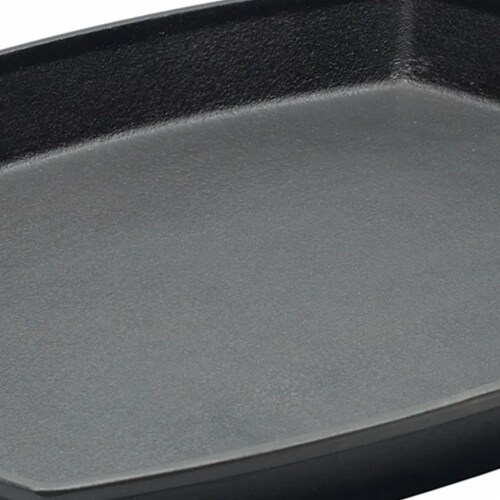 Bayou Classic Cast Iron Pan, Black Perspective: left