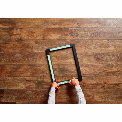 Scotch Mount™ Indoor Double-Sided Mounting Tape Perspective: left