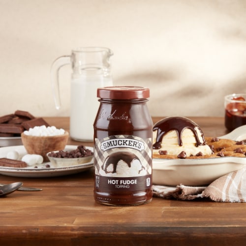 Smucker's Hot Fudge Topping Perspective: left
