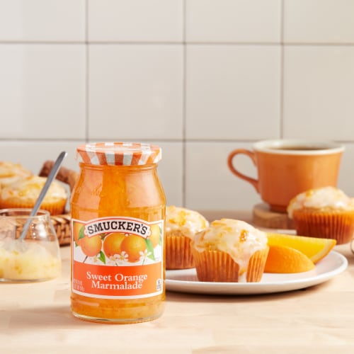 Smucker's Sweet Orange Marmalade Perspective: left
