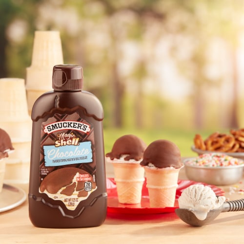 Smucker's Magic Shell Chocolate Flavored Topping Perspective: left
