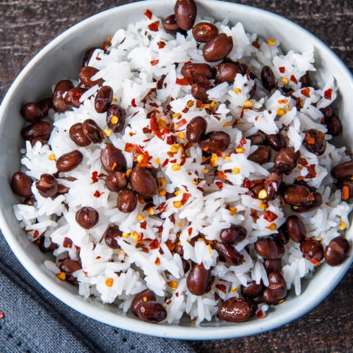 McCormick Crushed Red Pepper Perspective: left