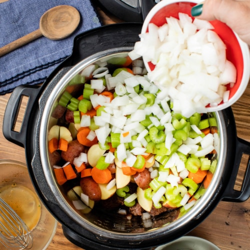 McCormick Slow Cooker Hearty Beef Stew Seasoning Mix Perspective: left