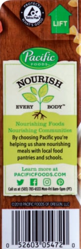 Pacific Foods Organic Chicken Noodle Soup Perspective: left