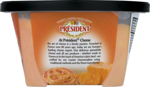 President Pub Cheese Cheddar & Port Wine Spreadable Cheese Perspective: left