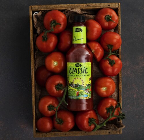 Master of Mixes Smooth & Spicy Bloody Mary Perspective: left