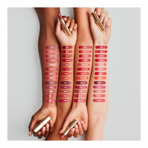 L'Oreal Paris Colour Riche Original Satin Lipstick 125 Maison Marais Perspective: left