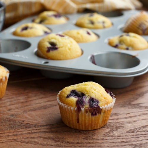Zatarain's Honey Butter Cornbread Mix Perspective: left