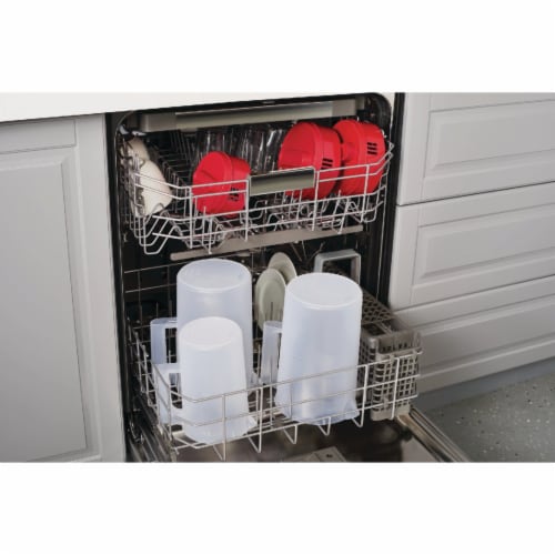 Rubbermaid® Simply Pour™ Pitcher - Red Perspective: left
