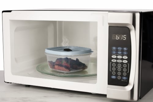 Rubbermaid® Chris Loves Julia Easy Find Lids Perspective: left