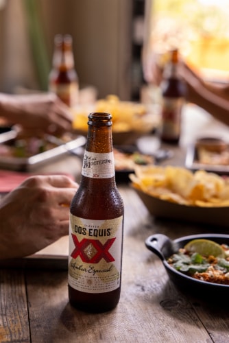 Dos Equis XX Amber Lager Beer Perspective: left