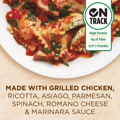 Healthy Choice Cafe Steamers Four Cheese Ravioli & Chicken Marinara Frozen Meal Perspective: left