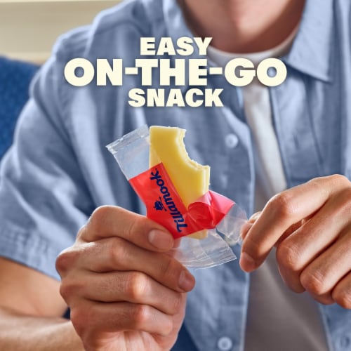 Tillamook Medium Cheddar Cheese Snack Portions Perspective: left