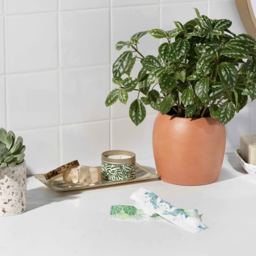 L. Organic Cotton Multipack Light + Regular Tampons Perspective: left