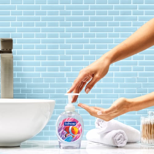 Softsoap Liquid Hand Soap Pump Aquarium Series Perspective: left
