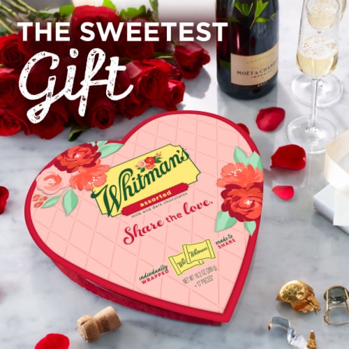 WHITMAN'S Sharing Heart Assorted Milk & Dark Chocolate Candy Gift Box Perspective: left