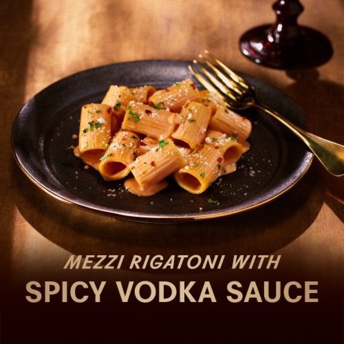 Barilla Al Bronzo Mezzi Rigatoni Pasta Perspective: left