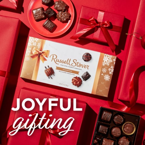 RUSSELL STOVER Christmas Assorted Milk & Dark Chocolate Gift Box Perspective: left