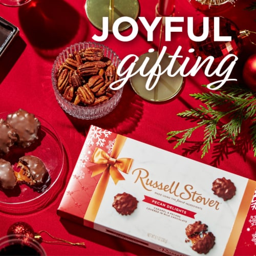 RUSSELL STOVER Christmas Milk Chocolate Pecan Delight Gift Box Perspective: left