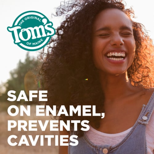 Tom's of Maine Natural Luminous White Toothpaste with Fluoride Clean Mint Perspective: left