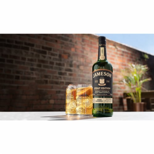 Jameson Caskmates Stout Edition Blended Irish Whiskey Perspective: left