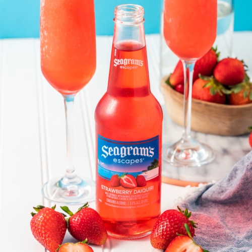 Seagram's Escapes® Strawberry Daiquiri Flavored Malt Beverage Cooler Perspective: left