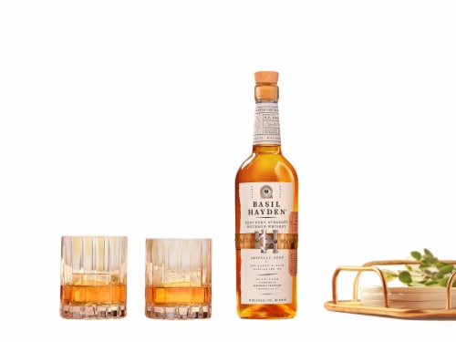 Basil Hayden Kentucky Straight Bourbon Whiskey Perspective: left