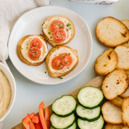 New York Style Sea Salt Bagel Crisps, Non-GMO Perspective: left