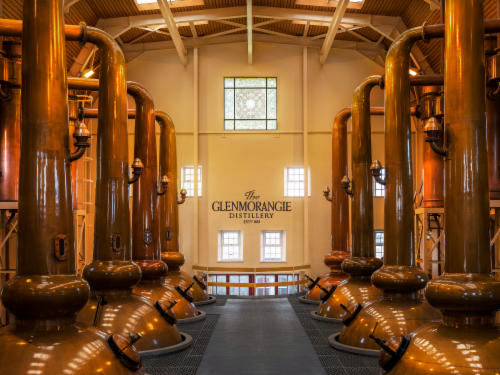 Glenmorangie The Original 10 Year Highland Single Malt Scotch Whisky Perspective: left