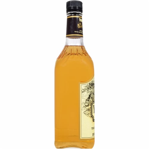 Yukon Jack Canadian Liqueur Perspective: left