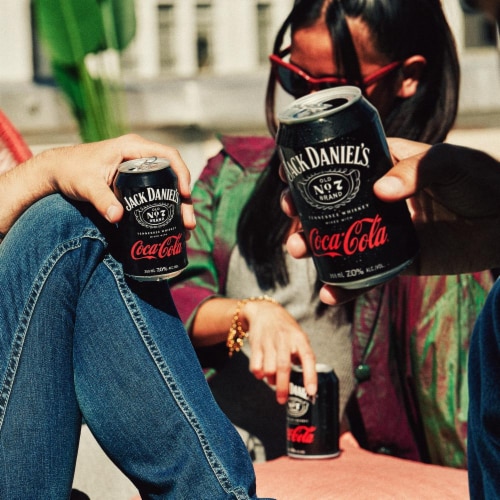 Jack Daniel's Tennessee Whiskey & Coca-Cola Ready to Drink Cocktail Perspective: left