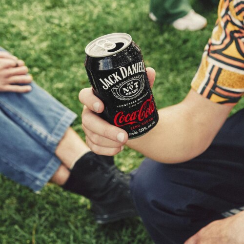 Jack Daniel's Tennessee Whiskey & Coca-Cola Ready to Drink Cocktail Perspective: left