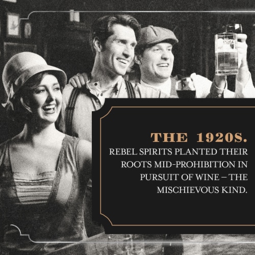1924 Double Gold California Sauvignon Blanc White Wine Perspective: left