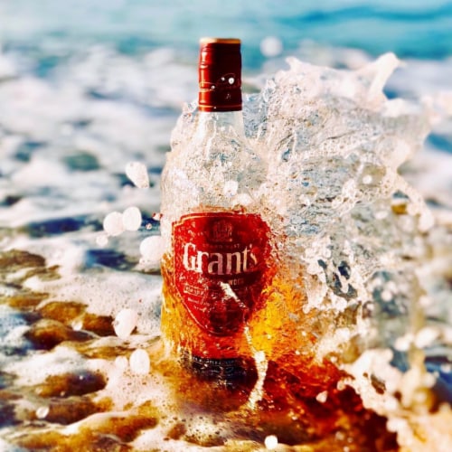 Grant’s Triple Wood Blended Scotch Whisky Perspective: left