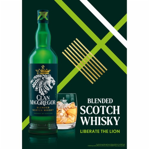 Clan MacGregor Blended Scotch Whisky Perspective: left