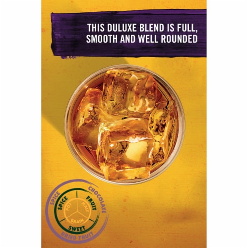 Tullamore D.E.W. 12 Year Old Special Reserve Irish Whiskey Perspective: left