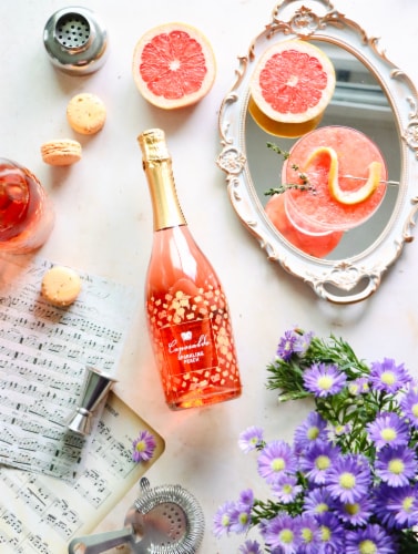 Caposaldo Peach Moscato Sparkling Wine Perspective: left