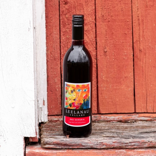 Leelanau Cellars Red Sangria Perspective: left