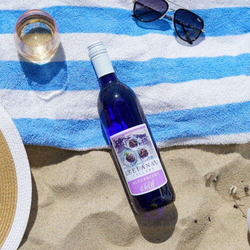 Leelanau Cellars Blackberry Chill Wine Perspective: left