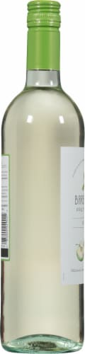 Barefoot Fruitscato Apple Moscato Sweet Wine Perspective: left