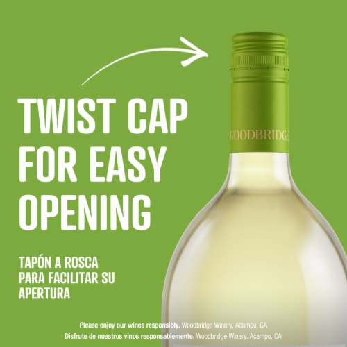Woodbridge Sauvignon Blanc White Wine Perspective: left