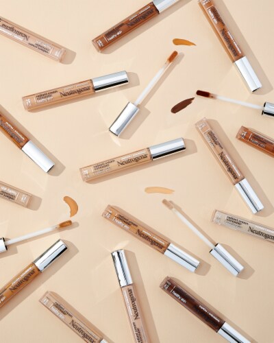 Neutrogena Healthy Skin Radiant Brightening Lightweight Cream Concealer 03 Toffee Medium Perspective: left