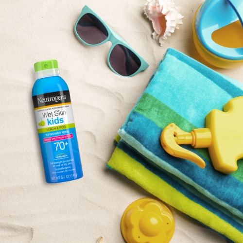 Neutrogena Kids Water-Resistant Oil-Free SPF 70+ Sunscreen Spray Perspective: left