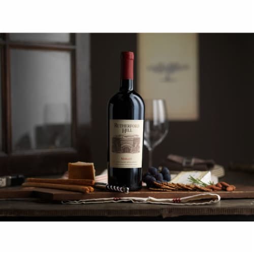 Rutherford Hill Merlot California Red Wine Perspective: left